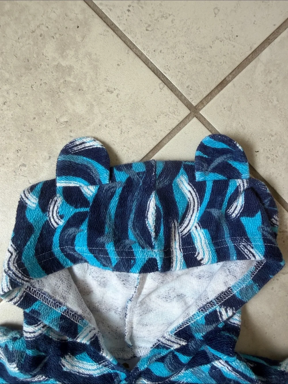 Tucker + Tate Hooded Kids Rashguard in Blue and White Wave Print